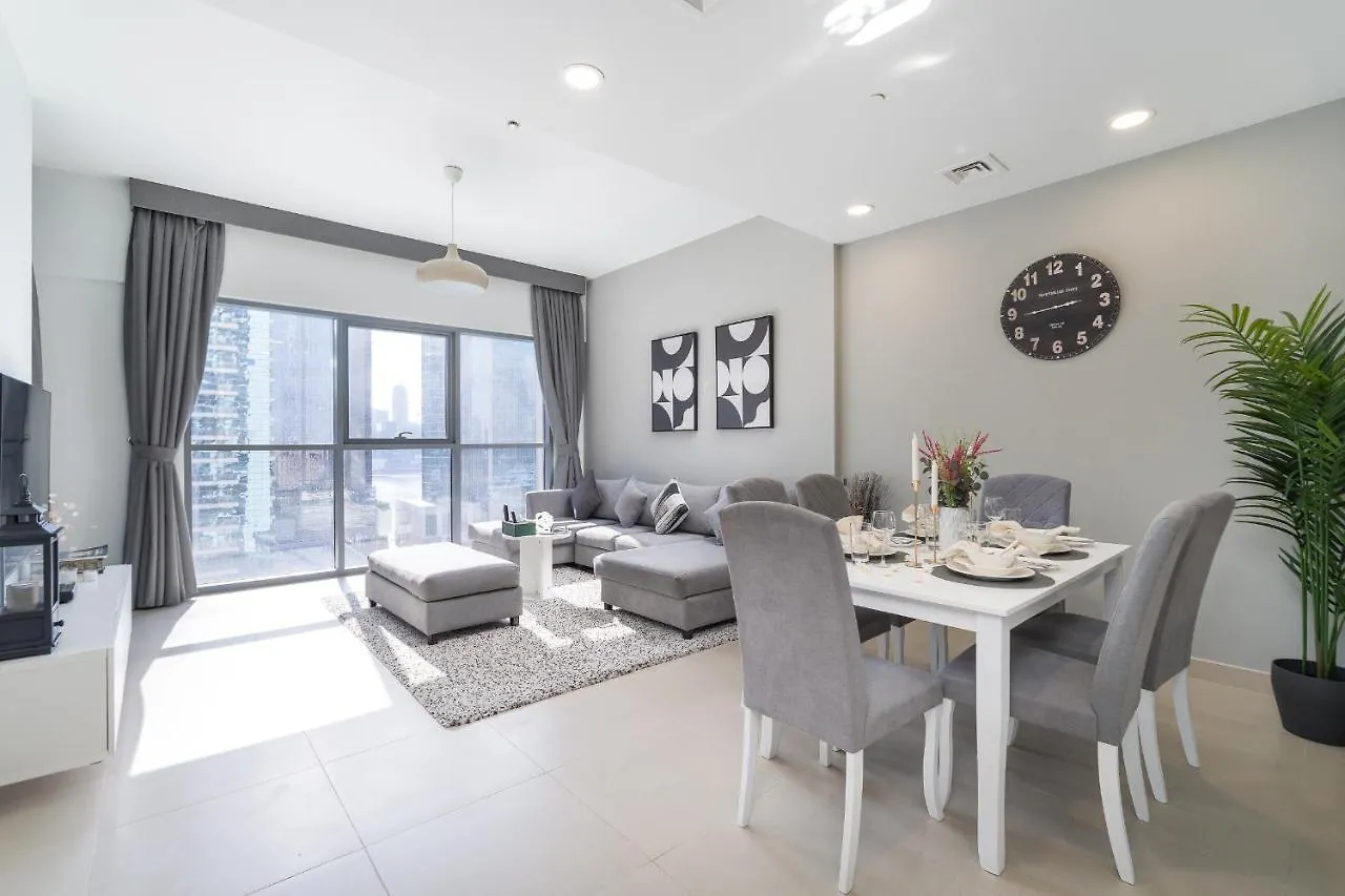 Vogue Downtown - Bellevue Towers Apartment Dubai